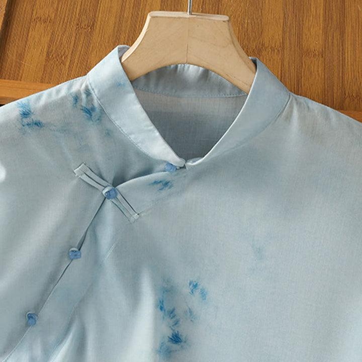 Koszula damska bez rękawów z jasnoniebieskim nadrukiem „ Buddha Stones” z żabim guzikiem - image 4