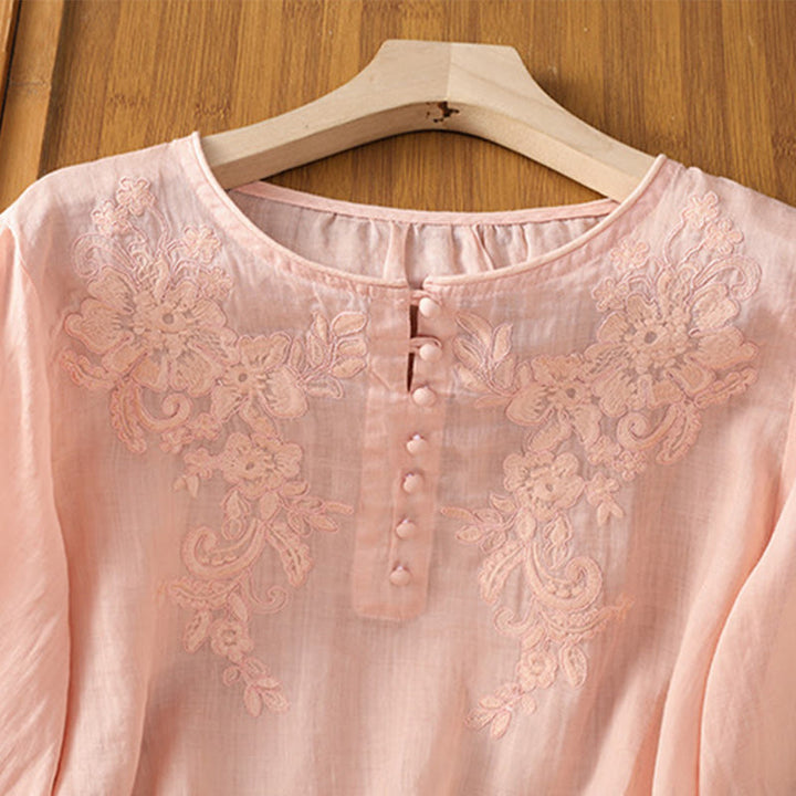 Koszula damska bawełniana z haftowanymi guzikami i okrągłym dekoltem, z rękawami trzy czwarte, z motywem Buddha Stones i pnączy - image 19