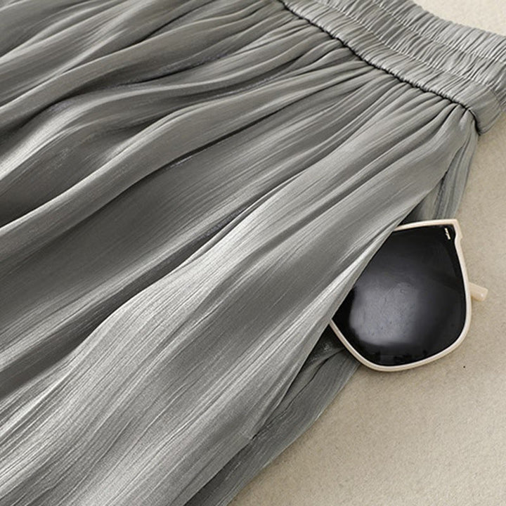 Spodnie damskie z szerokimi nogawkami i kieszeniami, plisowane, jasnoszare, z motywem Buddha Stones - image 9