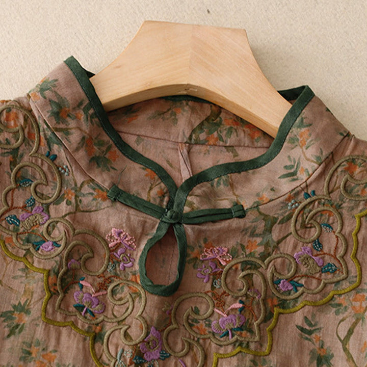 Sukienka midi z bawełny i lnu w stylu cheongsam z haftem w stylu retro z Buddha Stones i kieszeniami - image 3