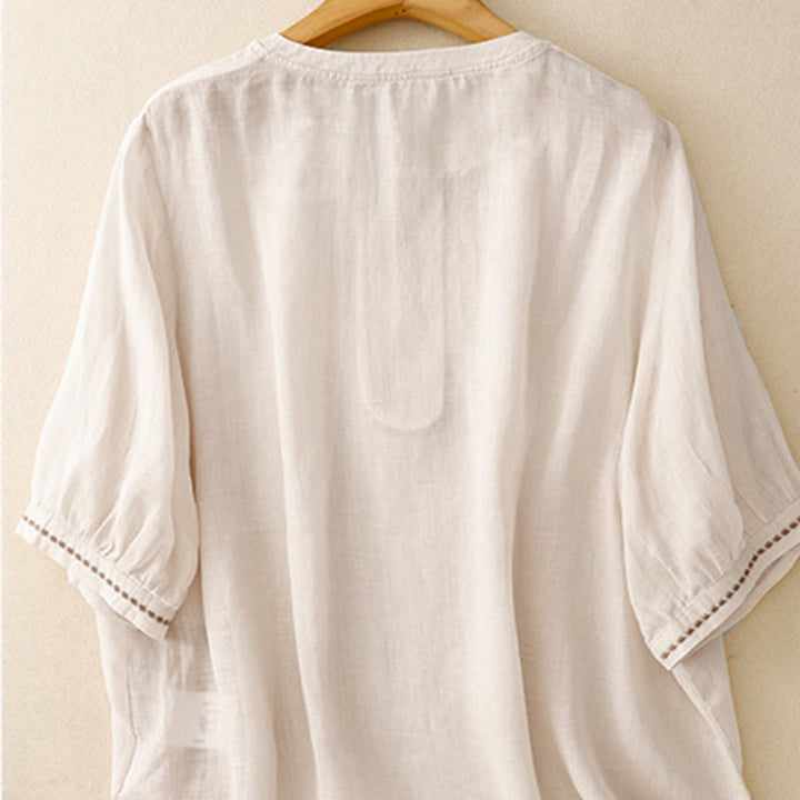 Damska bawełniana lniana koszulka z krótkim rękawem i haftowanymi Buddha Stones , z okrągłym dekoltem i plisami - image 3