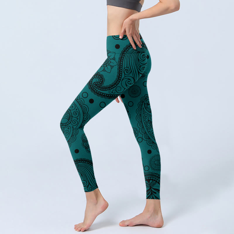 Legginsy do jogi damskie z nadrukiem płatków kwiatów nerkowca w kolorze głębokiej zieleni z Buddha Stones - image 3