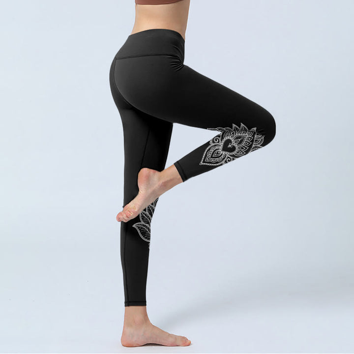 Damskie legginsy do jogi z kwiatowym nadrukiem i płatkami w kształcie serca, z Buddha Stones - image 3