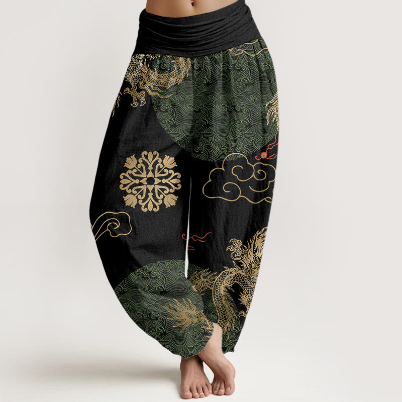 Damskie spodnie haremowe z elastyczną talią i wzorem w kształcie złotego smoka i pomyślnych chmur z Buddha Stones - Czarny - US22, UK/AU26, EU54 (6XL) - image 5