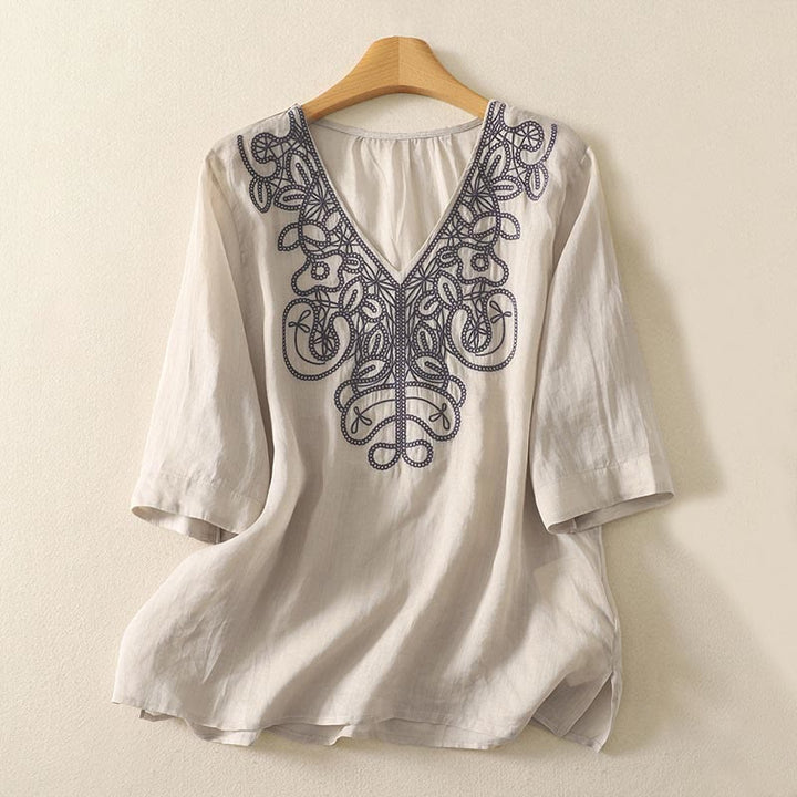 Koszulka damska z krótkim rękawem i haftowanym dekoltem w serek z motywem Buddha Stones - Beżowy - US14, UK/AU18, EU46 (2XL) - image 0
