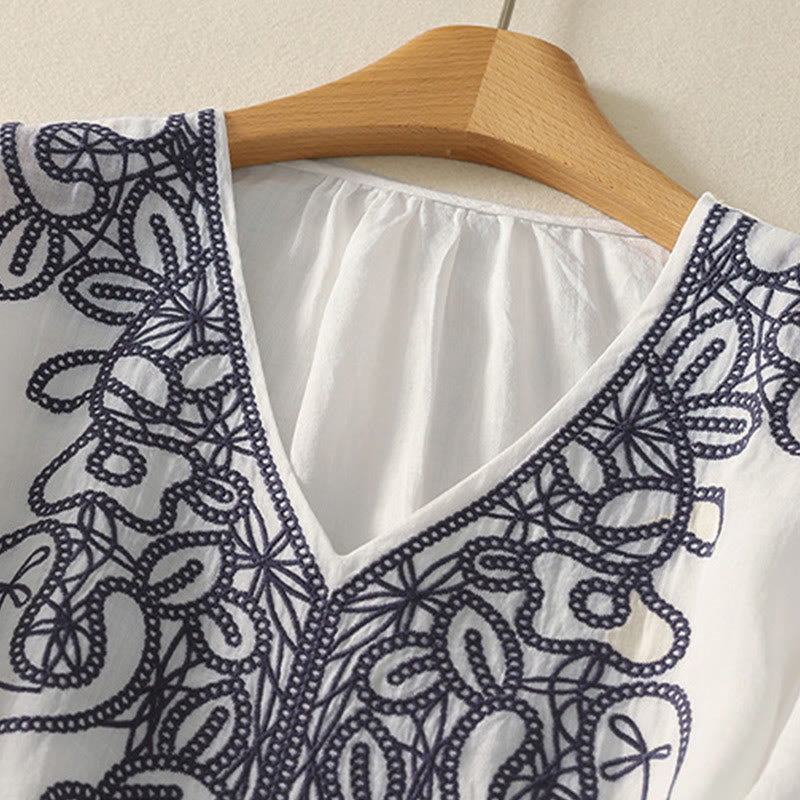 Koszulka damska z krótkim rękawem i haftowanym dekoltem w serek z motywem Buddha Stones - image 22