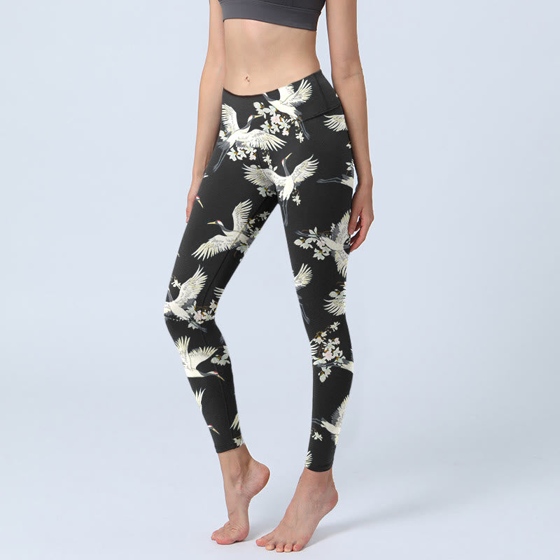 Legginsy do jogi damskie z nadrukiem kwiatów żurawia i kamieni Buddha Stones - Czarny - US18, UK/AU22, EU50 (4XL) - image 1