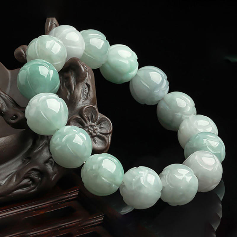 Bransoletka z naturalnego jadeitu z rzeźbionym lotosem i kamieniami Buddha Stones, symbolizująca dobrobyt - image 2
