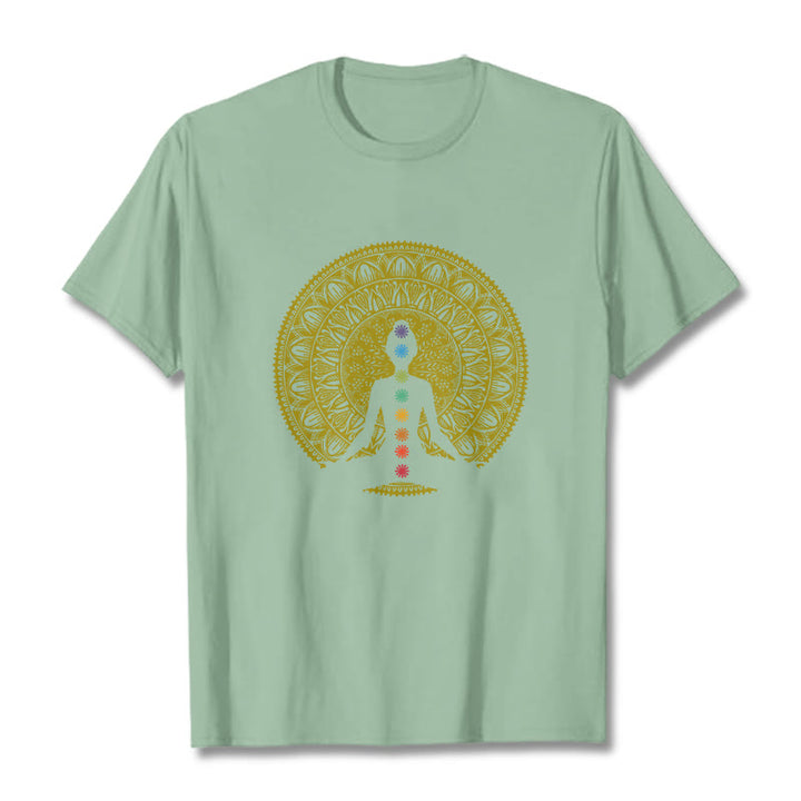 Koszulka z bawełny z motywem Buddha Stones , kolorowa, symbole czakr, złoty medytacyjny wzór postaci - PaleGreen - 2XL - image 15