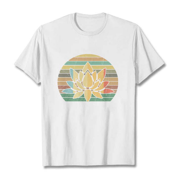 Koszulka z nadrukiem "Buddha Stones" w stylu casual retro w paski z motywem kwiatu lotosu - Biały - 2XL - image 6