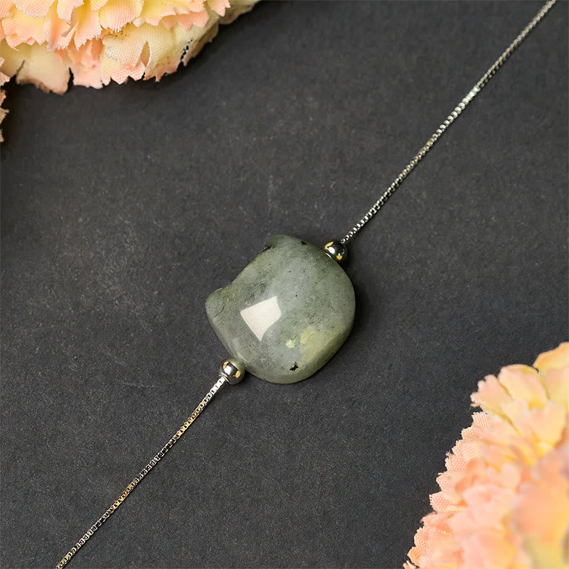 Bransoletka lecznicza z naturalnego labradorytu z Buddha Stones ze srebra próby 925 i beztwarzową głową kota - image 4