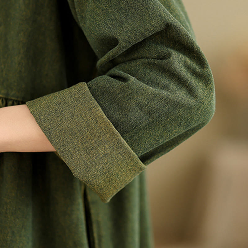 Sukienka maxi damska z długimi rękawami i kieszeniami, w kolorze ciemnooliwkowym z motywem Buddha Stones - image 9