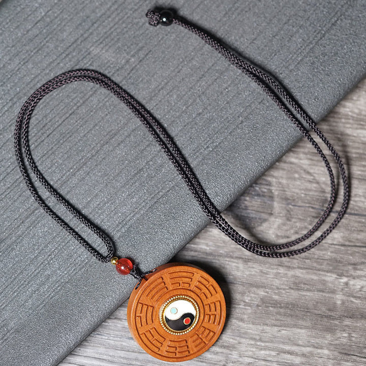 Naszyjnik z Buddha Stones z wisiorkiem z drewna Jujube uderzonego piorunem Yin Yang Bagua - image 3