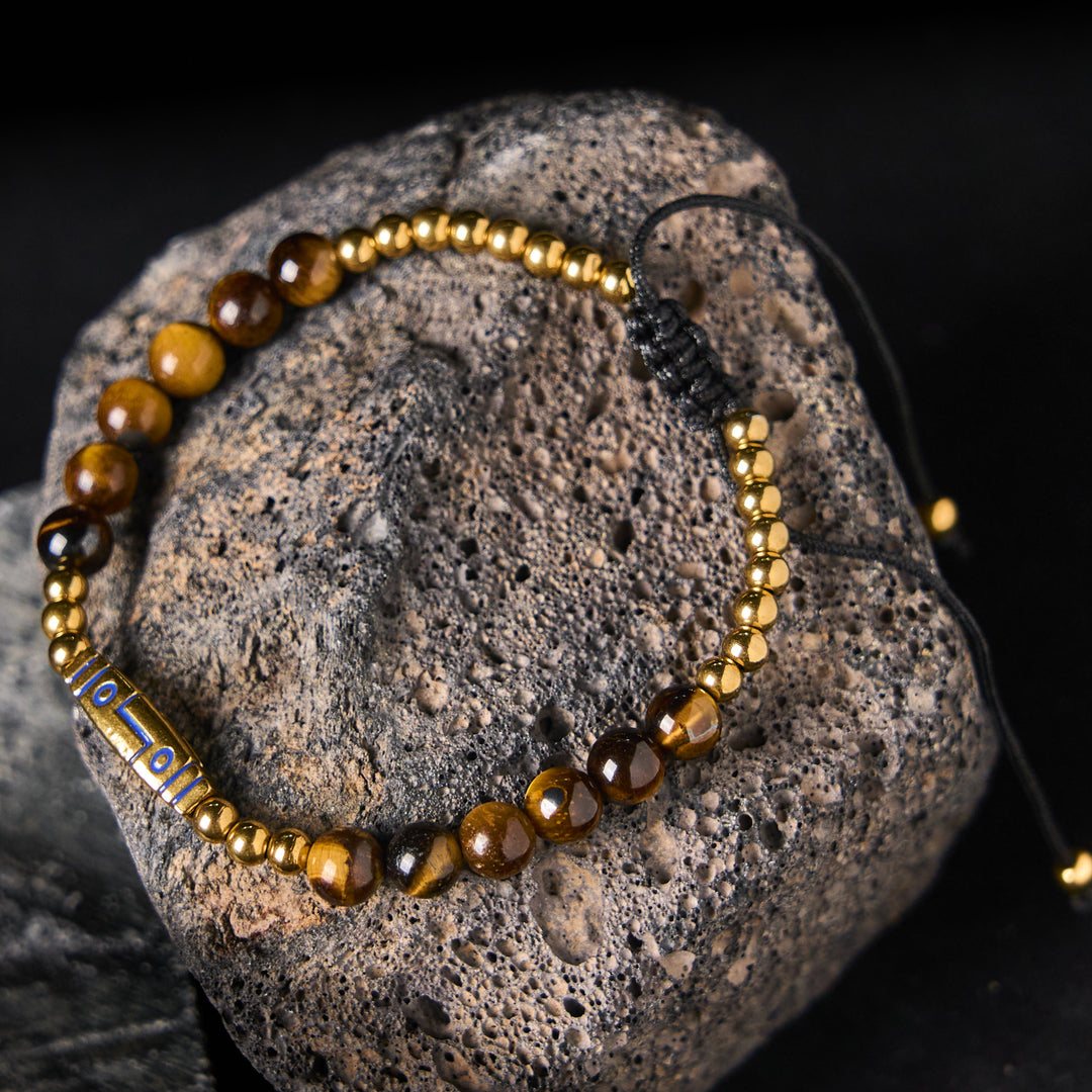 Bransoletka z Buddha Stones z uroczym wzorem kości i tygrysim okiem - Żółte tygrysie oko i stal tytanowa (obwód nadgarstka: 15-21 cm) - image 1