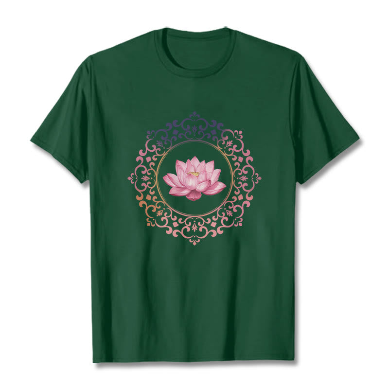 Koszulka bawełniana z motywem mandali i różowego lotosu z Buddha Stones - ForestGreen - 2XL - image 10