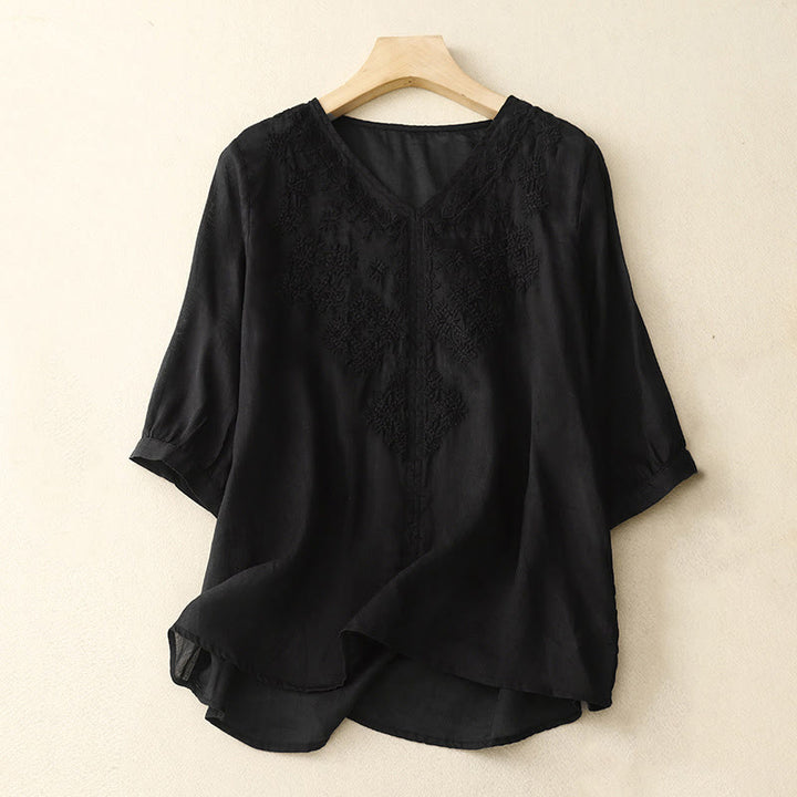 Koszula damska z krótkim rękawem i dekoltem w serek z haftowanymi Buddha Stones - Czarny - US12, UK/AU16, EU44 (2XL) - image 11