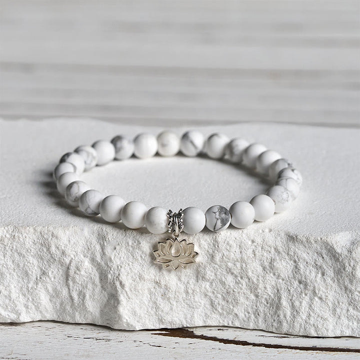 Bransoletka z Buddha Stones ze srebra próby 925 z motywem lotosu i naturalnym białym turkusem Wealth - 20 cm - 6 mm - image 0