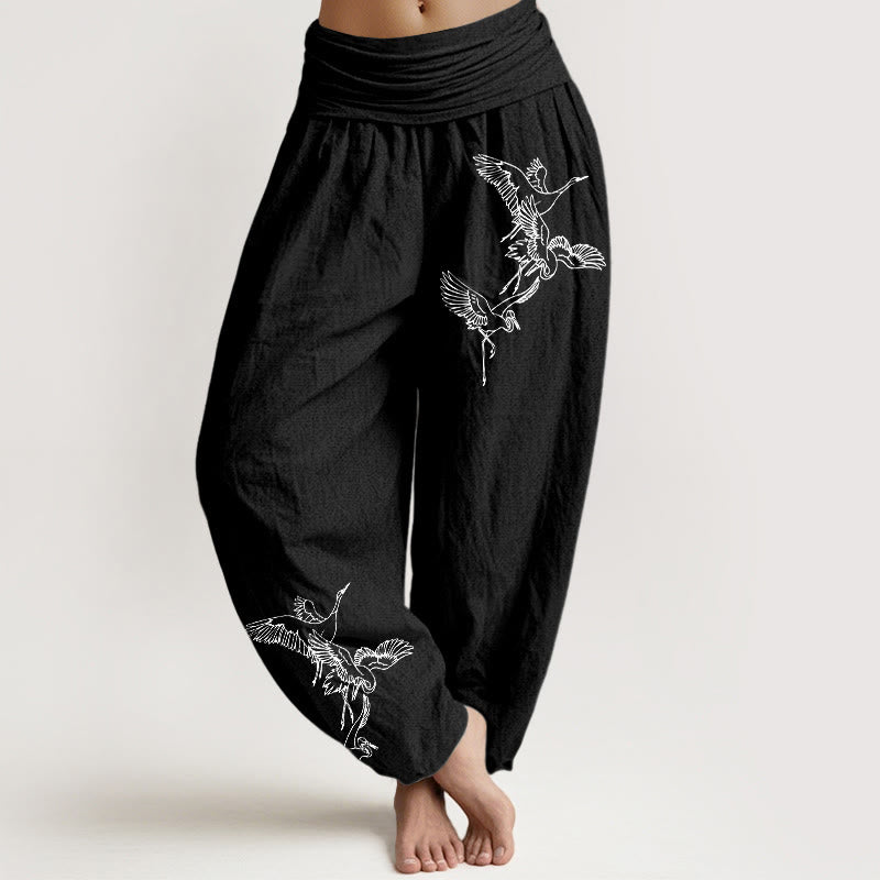 Damskie spodnie haremowe z elastyczną talią i wzorem w latający żuraw z Buddha Stones - Czarny - US22, UK/AU26, EU54 (6XL) - image 5