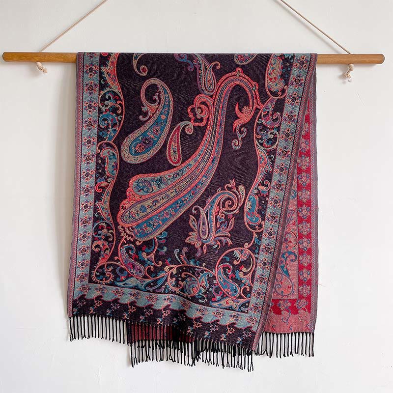 Zimowy, termiczny szal do pracy z motywem paisley i kwiatowym wzorem z frędzlami i ozdobnymi Buddha Stones - Ciemna Magenta - 200*65 cm - image 4