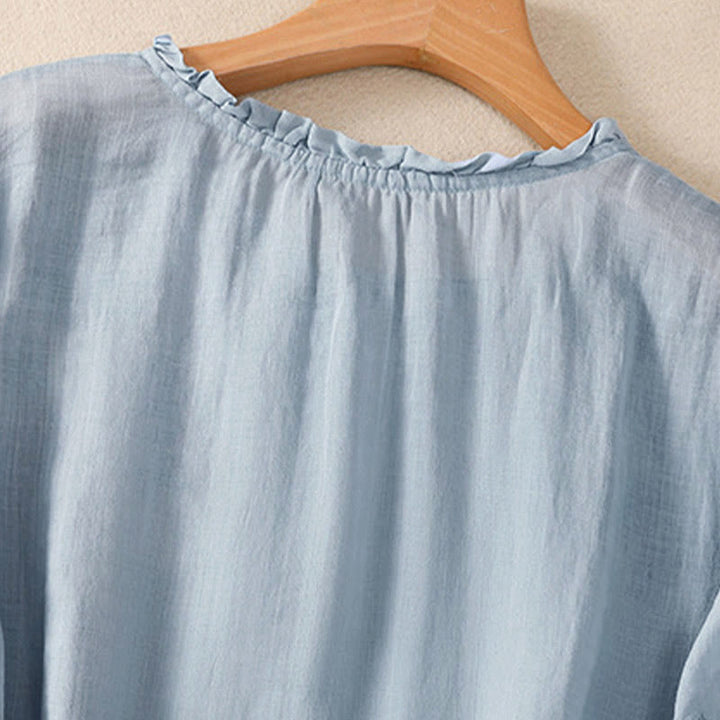 Koszula damska z bufiastymi rękawami i krótkim rękawem "Buddha Stones" w swobodnym, prostym fasonie z guzikami i kwiatowym haftem - image 4