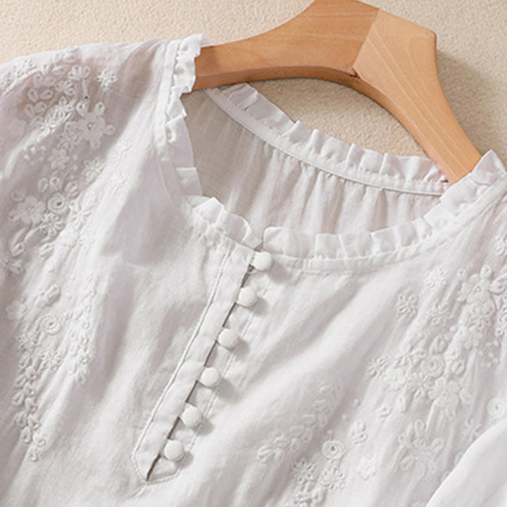 Koszula damska z bufiastymi rękawami i krótkim rękawem "Buddha Stones" w swobodnym, prostym fasonie z guzikami i kwiatowym haftem - image 11