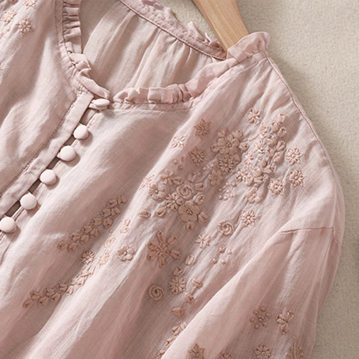 Koszula damska z bufiastymi rękawami i krótkim rękawem "Buddha Stones" w swobodnym, prostym fasonie z guzikami i kwiatowym haftem - image 18