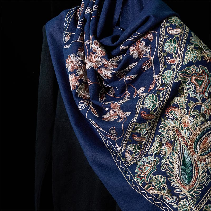 Buddha Stones Zimowy Brązowo-beżowy Mały Kwiat Pnącza Wzór Kwiatu Nerkowca Przytulny Szalik z Frędzlami - image 3