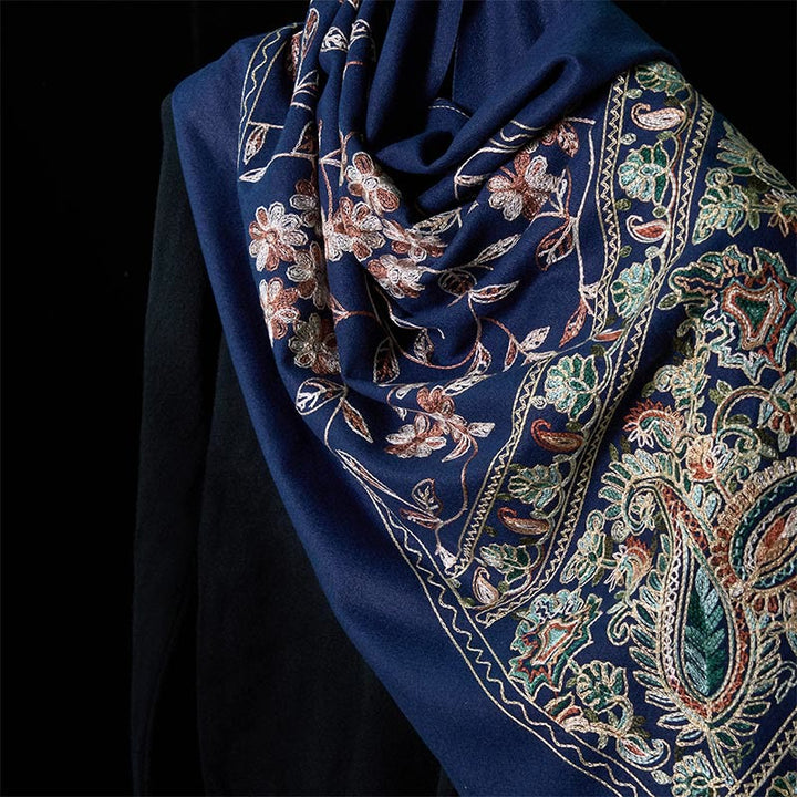 Buddha Stones Zimowy Brązowo-beżowy Mały Kwiat Pnącza Wzór Kwiatu Nerkowca Przytulny Szalik z Frędzlami - image 3