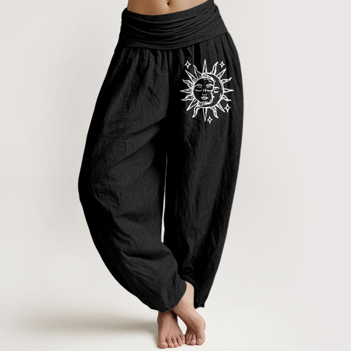 Damskie spodnie haremowe z elastycznej bawełny z motywem Buddha Stones i słońca i księżyca - Czarny - US22, UK/AU26, EU54 (6XL) - image 0