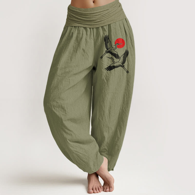 Damskie spodnie haremowe z elastyczną talią i wzorem "Buddha Stones" w czerwone słońce i żurawie - Oliwkowy - US22, UK/AU26, EU54 (6XL) - image 14