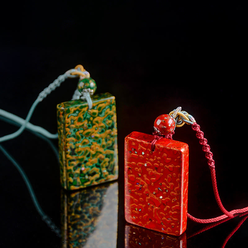 Naszyjnik z wisiorkiem ochronnym z drewna sandałowego i Buddha Stones, ręcznie wykonany z lakieru - image 0