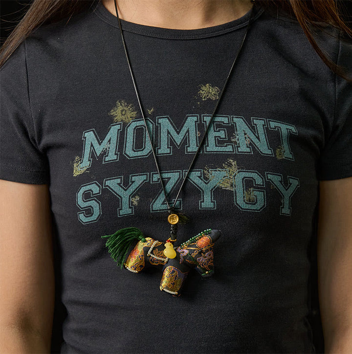 Buddha Stones Rok Konia Pieśń Brokat Jedwab Wzór Lilii Wisząca Dekoracja - image 5