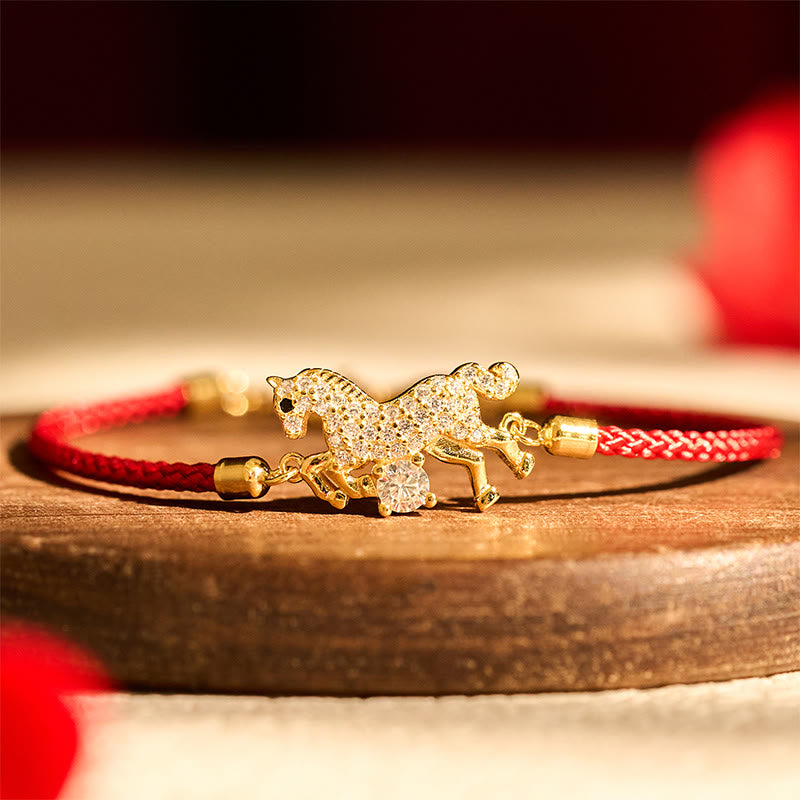 Bransoletka z Buddha Stones ze srebra próby 925, złota, Rok Konia, czerwony sznurek, regulowana, z napisem "Szczęście" - image 1