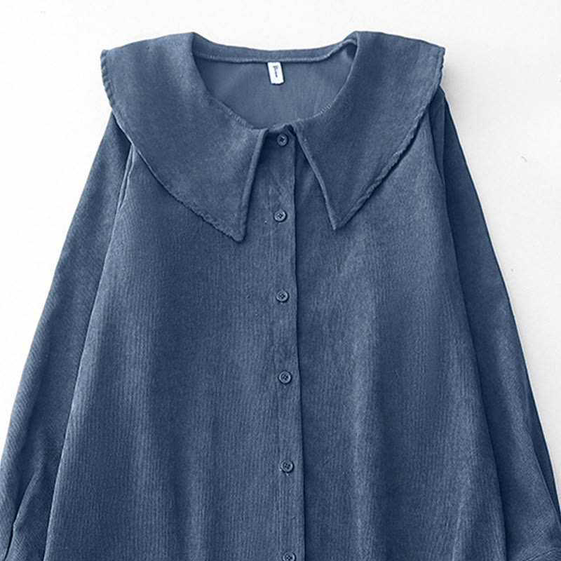 Sukienka midi z długim rękawem i kieszeniami z tkaniny sztruksowej Buddha Stones Fall z prostymi guzikami - image 2