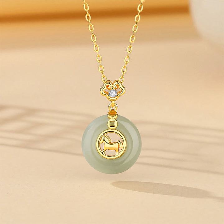 Bransoletka z czerwonego sznurka z Buddha Stones próby 925 i jadeitu Hetian z klamrą pokoju Rok Konia - Naszyjnik z koniem - image 10