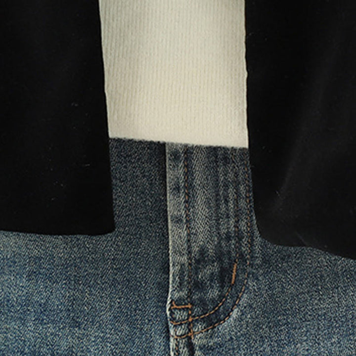 Kamizelka damska bez rękawów z haftem "Buddha Stones" w kolorze białym - image 10