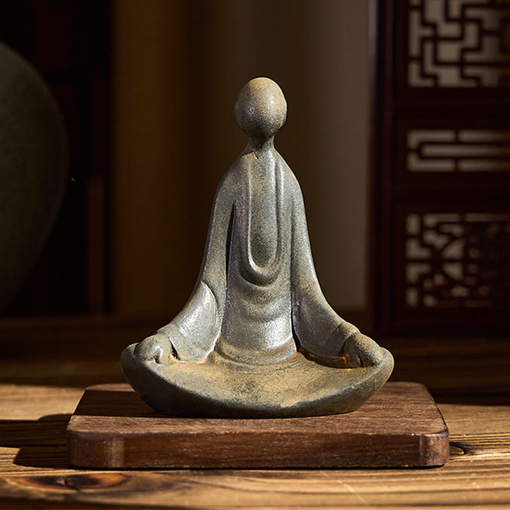 Ręcznie wykonany Buddha Stones siedzącego bezkształtnego Buddy z proszku żelaza i rdzy, odlew z żywicy - image 1