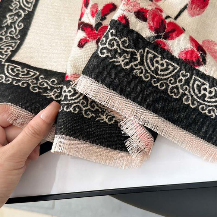 Miękki szal z motywem jesiennych kwiatów brzoskwini w kształcie Buddha Stones - image 6