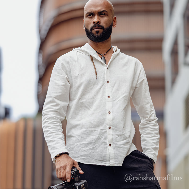 Koszula męska z długim rękawem i kapturem, w jednolitym kolorze, z nadrukiem "Buddha Stones", ze ściągaczem i guzikami, lniana - image 1