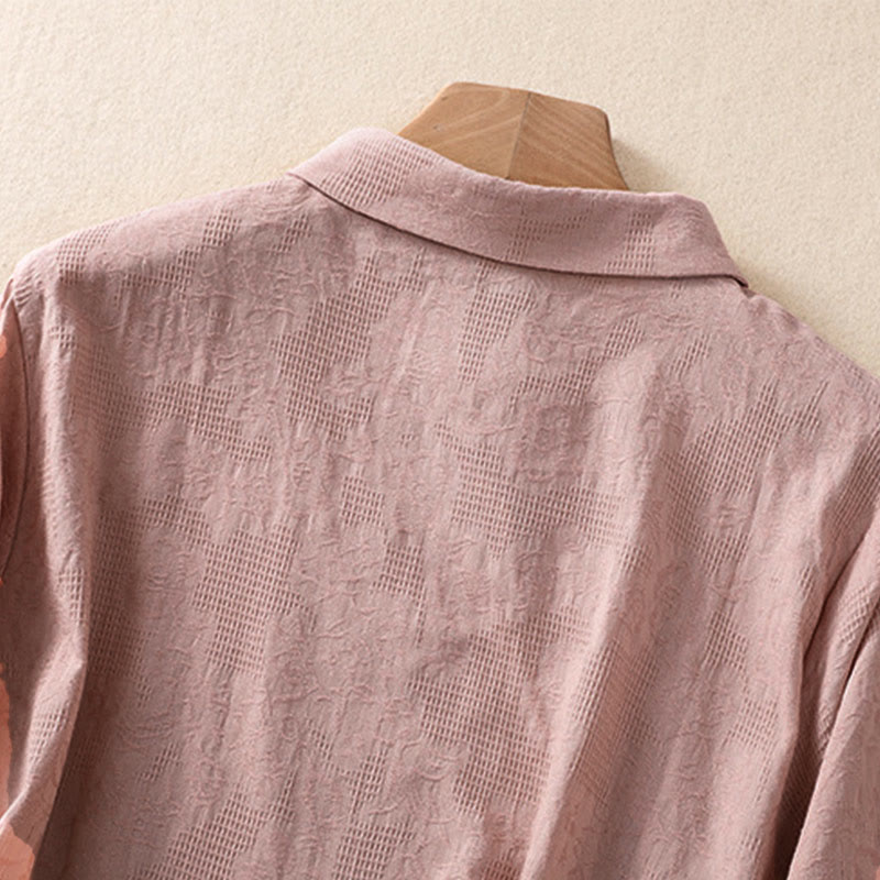 Koszula damska z długim rękawem z bawełny z haftem "Jesienne Buddha Stones" w asymetrycznym wzorze i żabą zapinaną na guziki - image 17