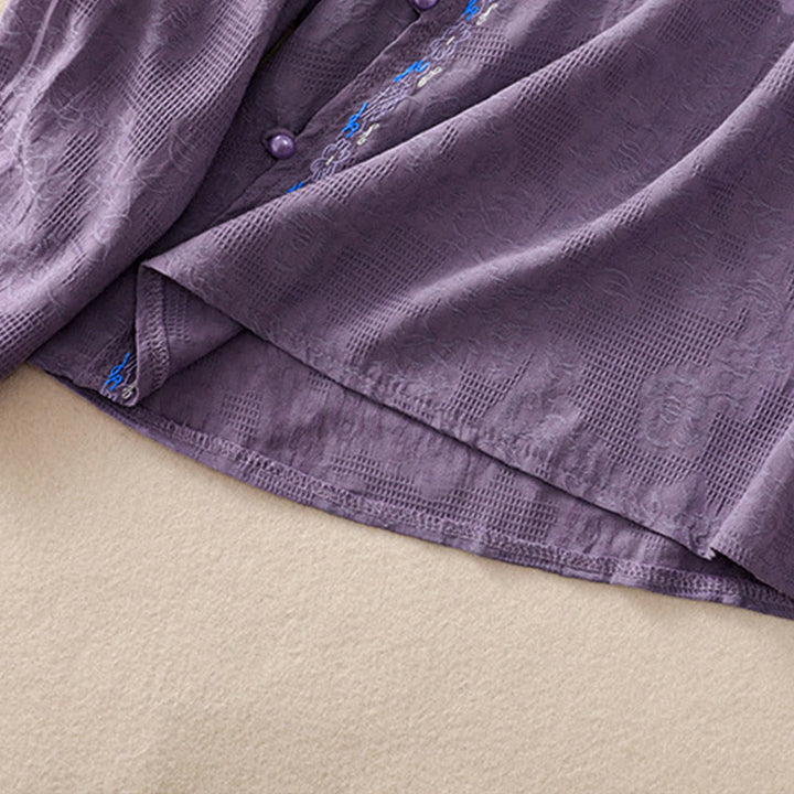 Koszula damska z długim rękawem z bawełny z haftem "Jesienne Buddha Stones" w asymetrycznym wzorze i żabą zapinaną na guziki - image 36