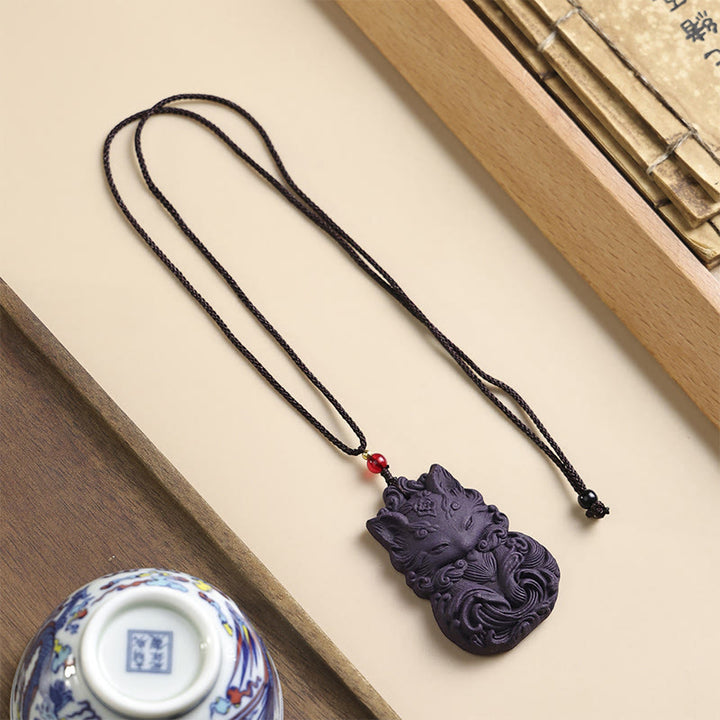 Naszyjnik z Buddha Stones, maską lisa, motylem i klamrą pokoju, z wisiorkiem Fortune - Lis - image 12