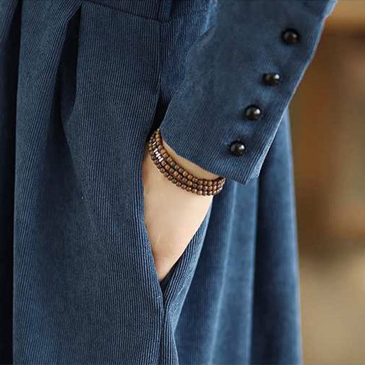 Sukienka midi Buddha Stones Fall z długim rękawem i kieszeniami, gładka, ciemnoniebieska, sztruksowa - image 11