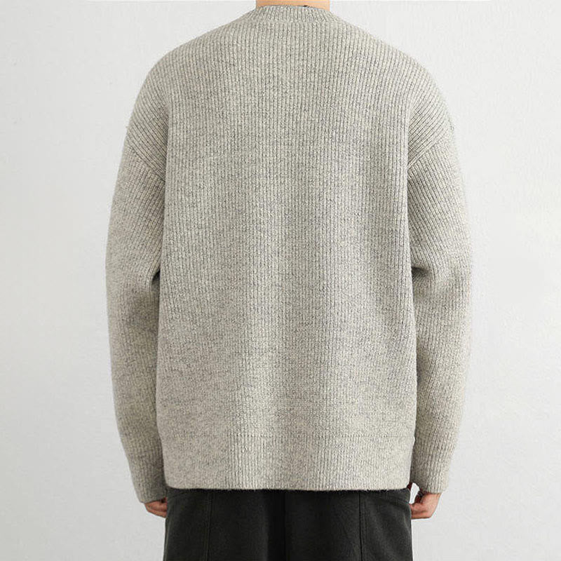 Zimowy sweter męski z długim rękawem i dekoltem w serek z prążkowanym wzorem i guzikami w kształcie Buddha Stones - image 8