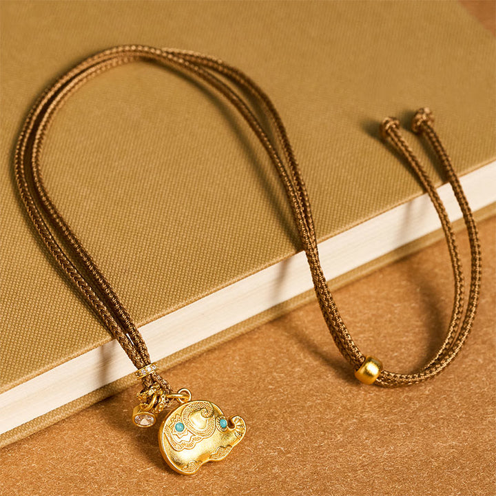 Naszyjnik z zawieszką z motywem słonia, spleciony sznurek, Buddha Stones, 24-karatowe złoto, mosiądz - image 3