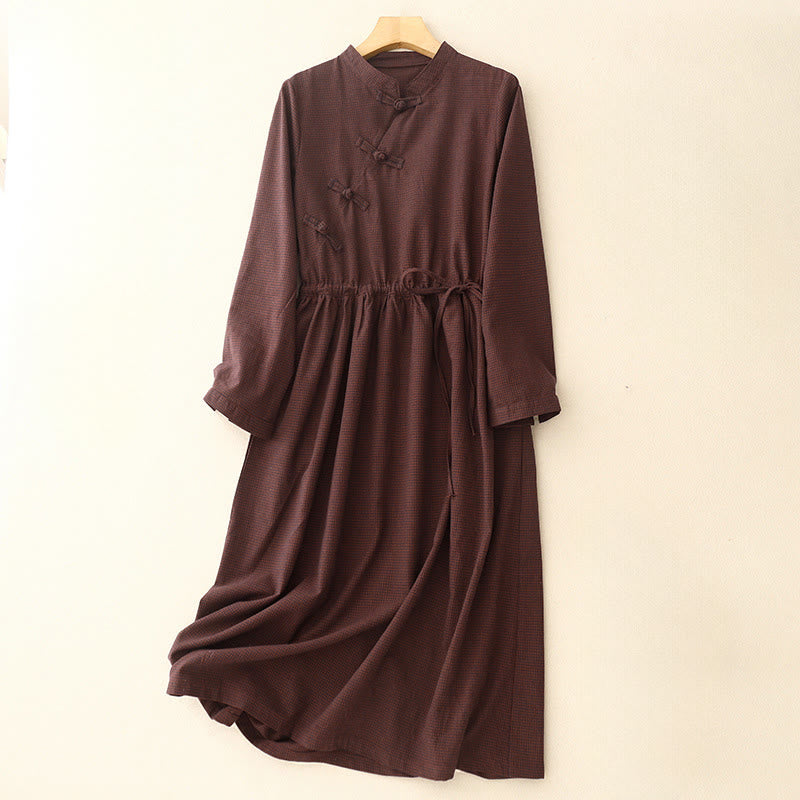 Jesienna sukienka midi z brązowymi kratkami i kołnierzykiem w kolorze brązowym z Buddha Stones aplikacją i kieszeniami - SaddleBrown - US8-10，UK/AU12-14，EU40-42 (2XL) - image 0