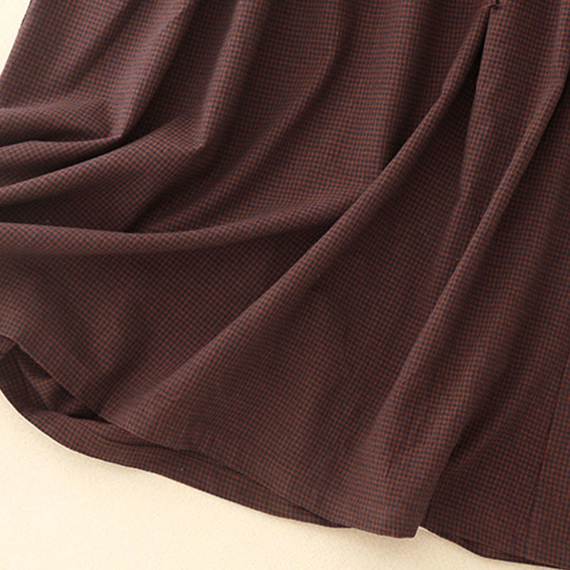 Jesienna sukienka midi z brązowymi kratkami i kołnierzykiem w kolorze brązowym z Buddha Stones aplikacją i kieszeniami - image 10