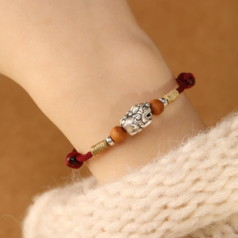 Bransoletka na Buddha Stones , zawieszką PiXiu ze srebra próby 999, koralikami z drewna brzoskwiniowego, ręcznie robioną, plecioną nicią szczęścia - image 9