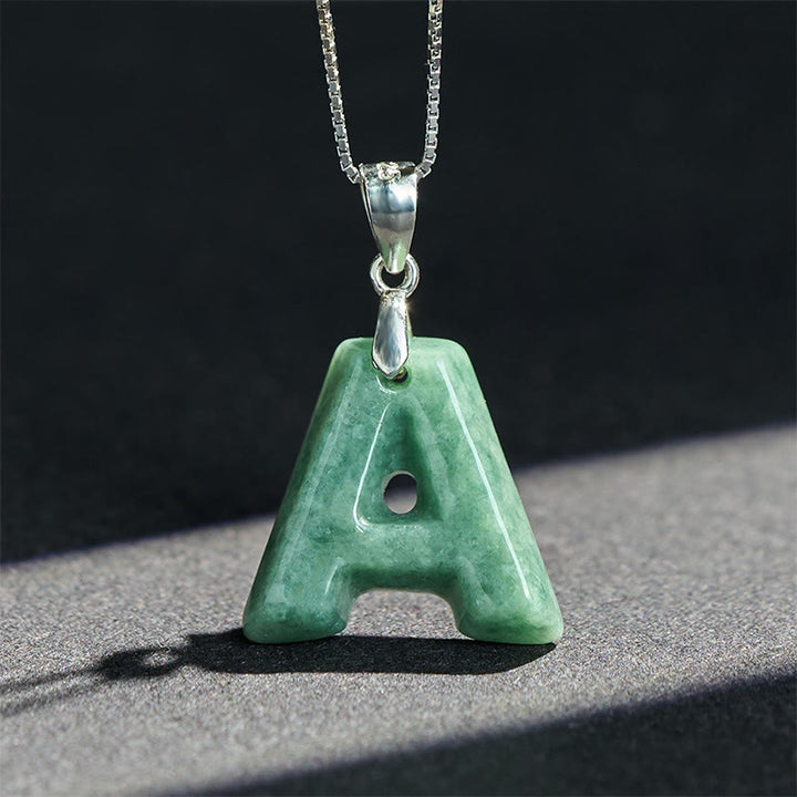 Naszyjnik z wisiorkiem "Prosperity" z naturalnym jadeitem w kształcie litery AZ, wykonany ze srebra próby 925 i srebra próby 925. - image 4