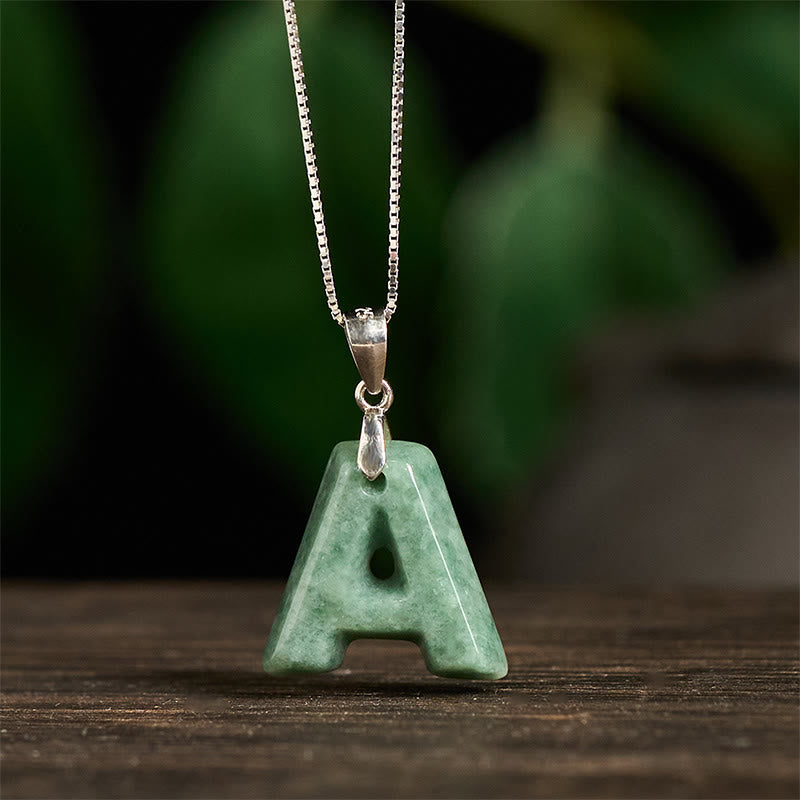 Naszyjnik z wisiorkiem "Prosperity" z naturalnym jadeitem w kształcie litery AZ, wykonany ze srebra próby 925 i srebra próby 925. - image 2